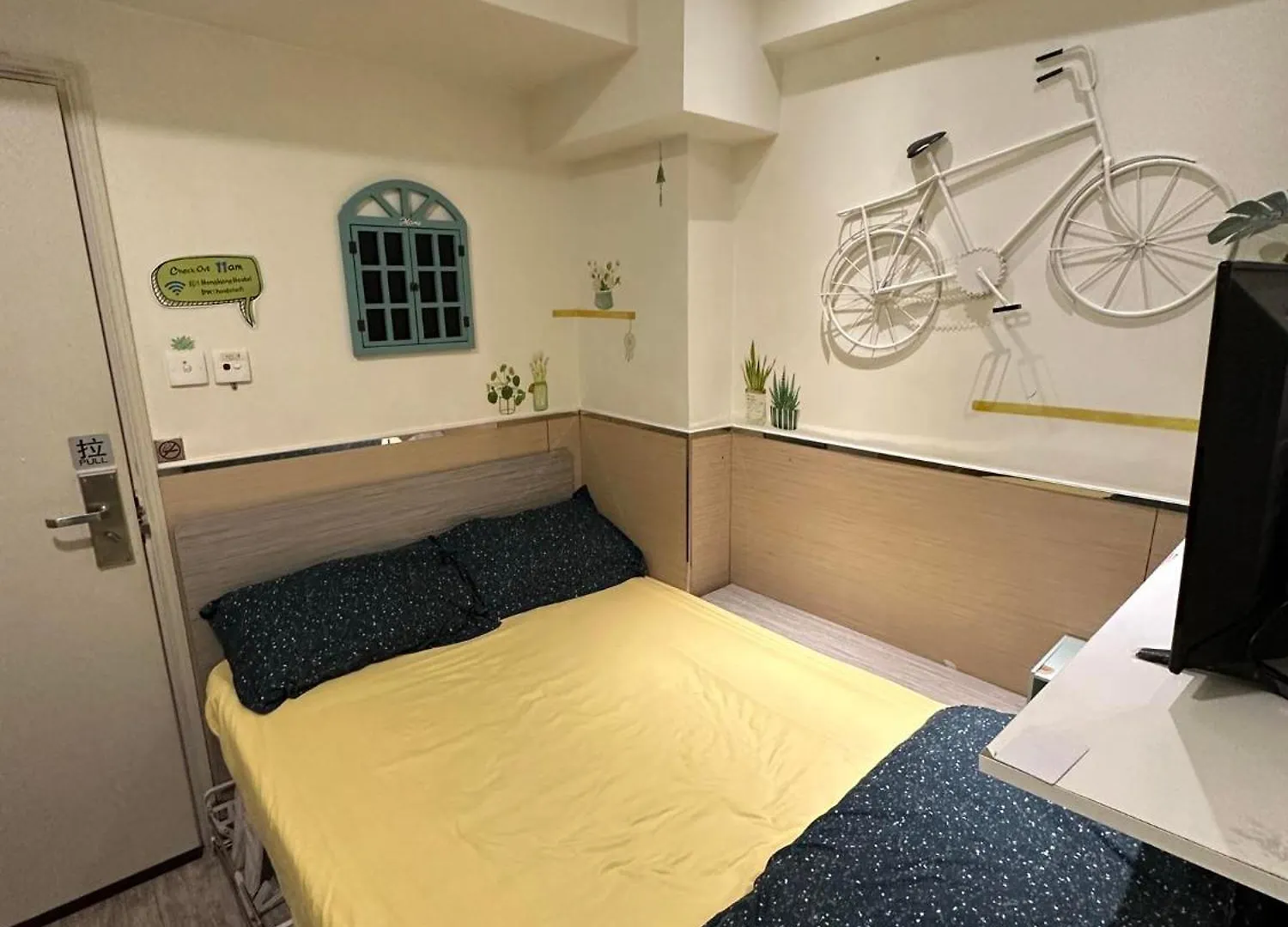 Royal Paris Guest House 皇家巴黎賓館 Hong Kong Inn